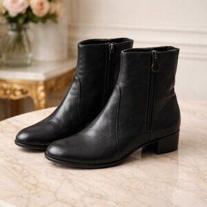 Munro American Black Leather Ankle Boots Side Zip Low Heel Comfort Chic 7